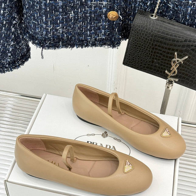 PRADA 25S SOFT PADDED BALLERINAS IN BEIGE NAPPA LEATHER