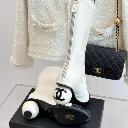 CC PEARL BOOTS IN WHITE CALFSKIN