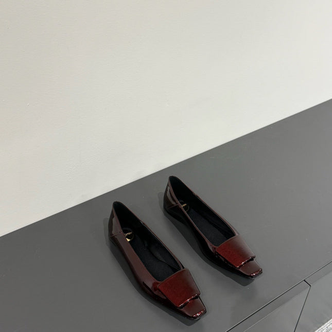 BALLERINA FLATS IN MAHAGANY RED PATENT CALFSKIN