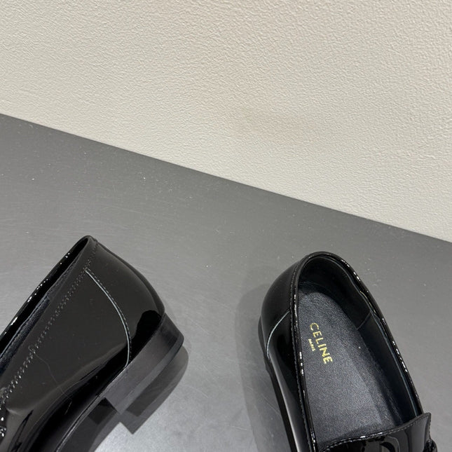 TRIOMPHE LOAFERS IN BLACK PATENT CALFSKIN