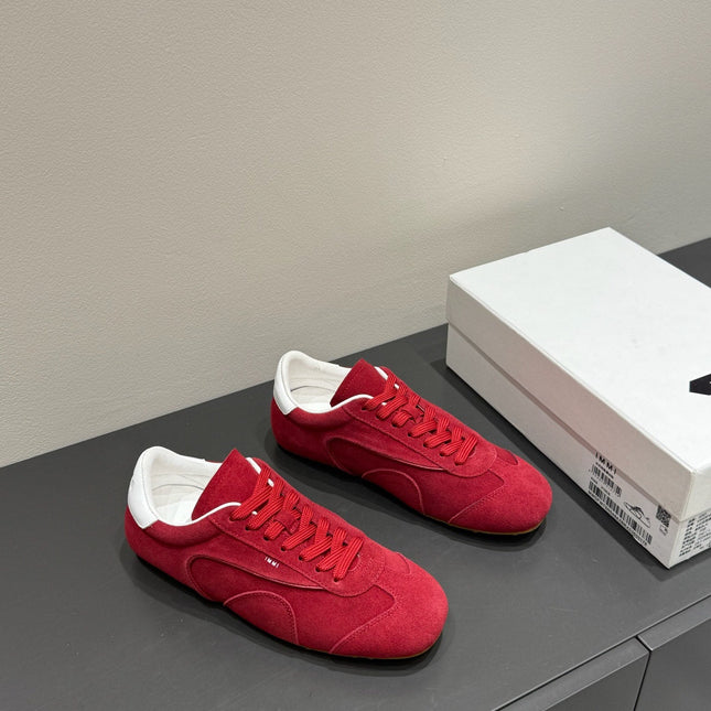 LACE-UP SNEAKER IN RED SUEDE