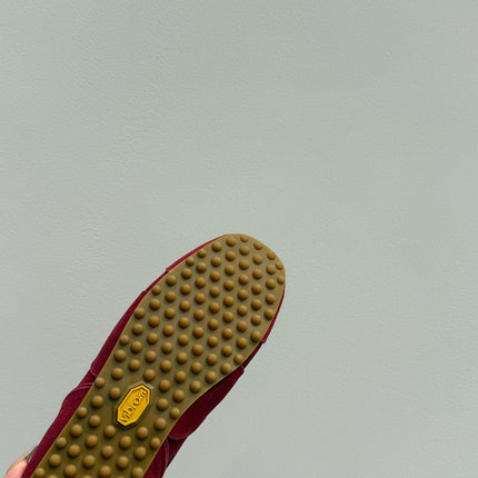 LACE-UP SNEAKER IN RED SUEDE