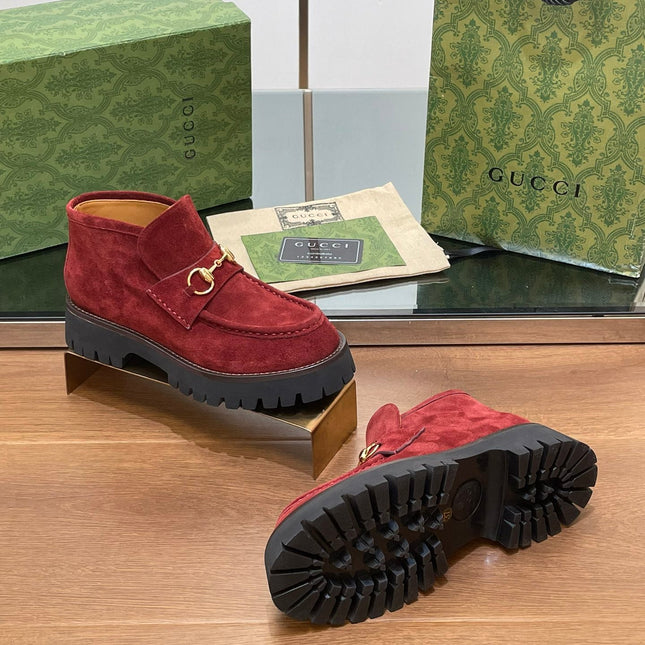 GG WOMEN'S HORSEBIT ANKLE BOOTS 4.5CM IN RED SUEDE