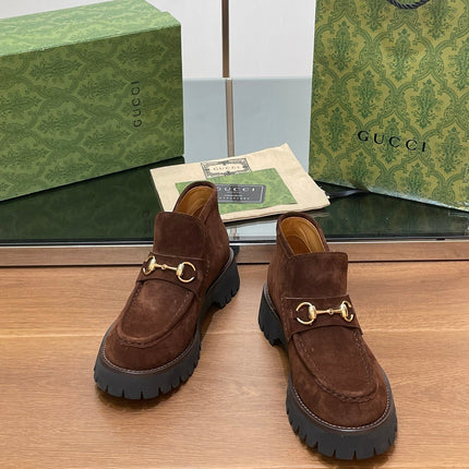 GG WOMEN'S HORSEBIT ANKLE BOOTS 4.5 CM IN DARK BROWN SUEDE