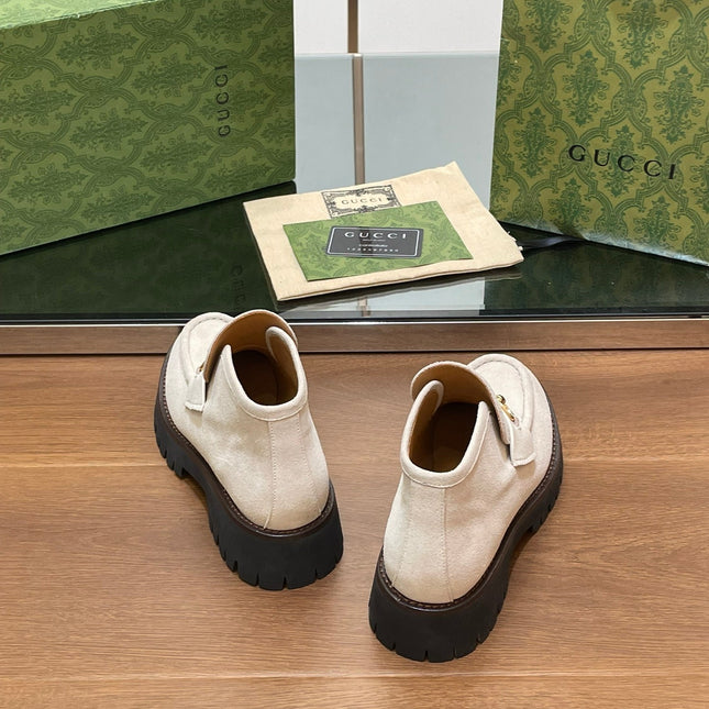 GG WOMEN'S HORSEBIT ANKLE BOOTS 4.5CM IN WHITE SUEDE