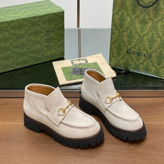 GG WOMEN'S HORSEBIT ANKLE BOOTS 4.5CM IN WHITE SUEDE