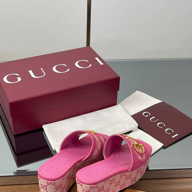 HIGH 6.3 CM WEDGE SANDALS IN PINK CALFSKIN AND FABRIC