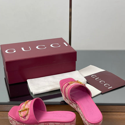 HIGH 6.3 CM WEDGE SANDALS IN PINK CALFSKIN AND FABRIC