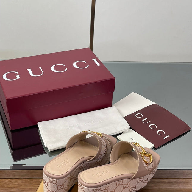 HIGH 6.3 CM WEDGE SANDALS IN DUSTY PINK CALFSKIN AND FABRIC