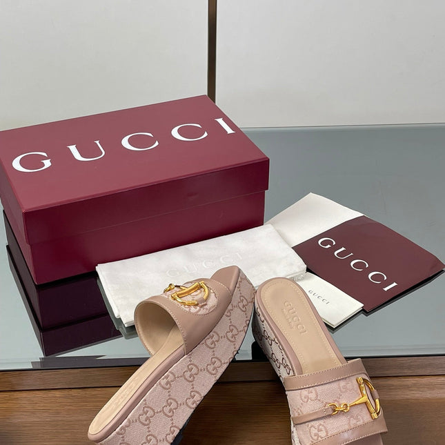 HIGH 6.3 CM WEDGE SANDALS IN DUSTY PINK CALFSKIN AND FABRIC