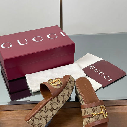 HIGH 6.3 CM WEDGE SANDALS IN BROWN CALFSKIN AND FABRIC