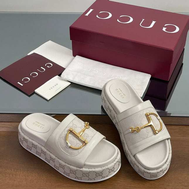 HIGH 5.5 CM WEDGE SANDALS IN CREAM WHITE CALFSKIN AND FABRIC