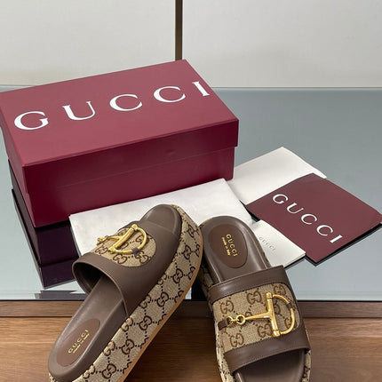 HIGH 5.5 CM WEDGE SANDALS IN BROWN MIX BEIGE CALFSKIN AND FABRIC