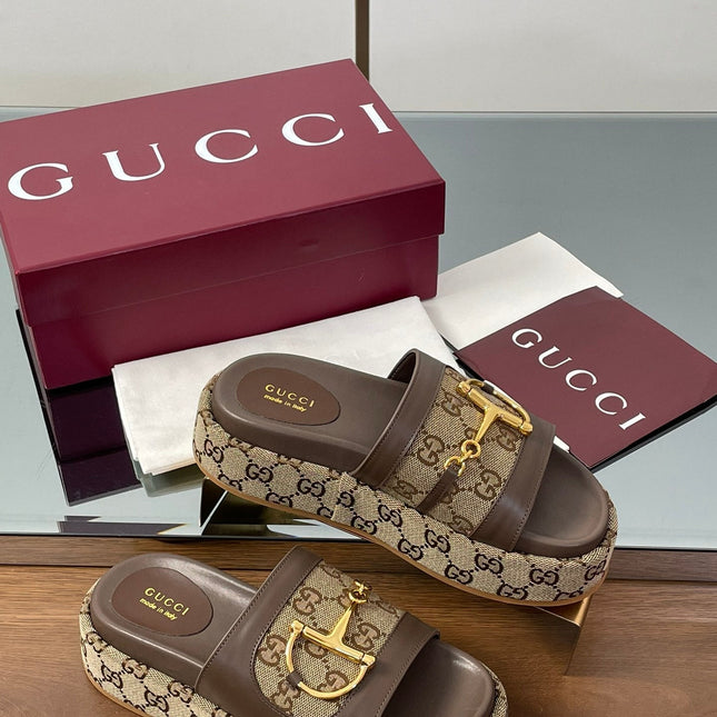 HIGH 5.5 CM WEDGE SANDALS IN BROWN MIX BEIGE CALFSKIN AND FABRIC