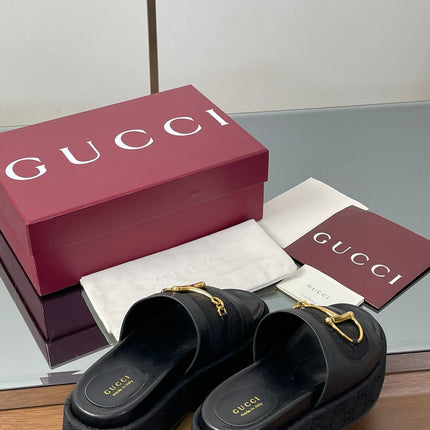 HIGH 5.5 CM WEDGE SANDALS IN BLACK CALFSKIN AND FABRIC