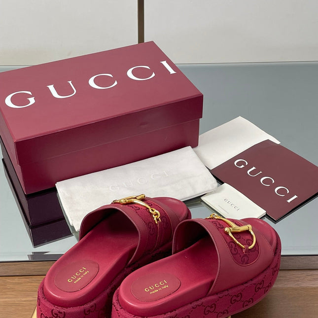 HIGH 5.5 CM WEDGE SANDALS IN RED CALFSKIN AND FABRIC