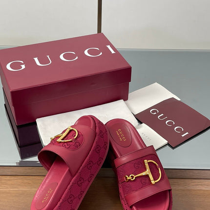 HIGH 5.5 CM WEDGE SANDALS IN RED CALFSKIN AND FABRIC