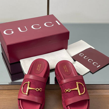 HIGH 5.5 CM WEDGE SANDALS IN RED CALFSKIN AND FABRIC