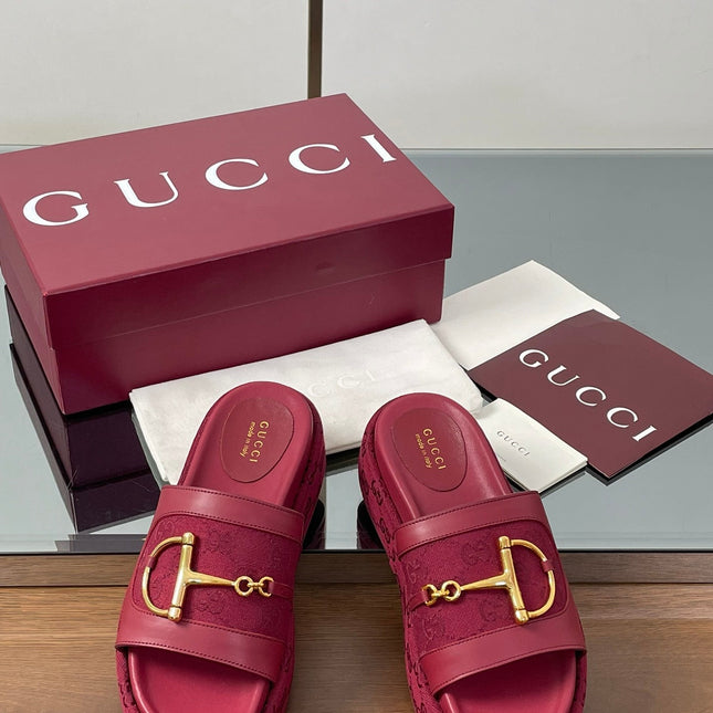 HIGH 5.5 CM WEDGE SANDALS IN RED CALFSKIN AND FABRIC