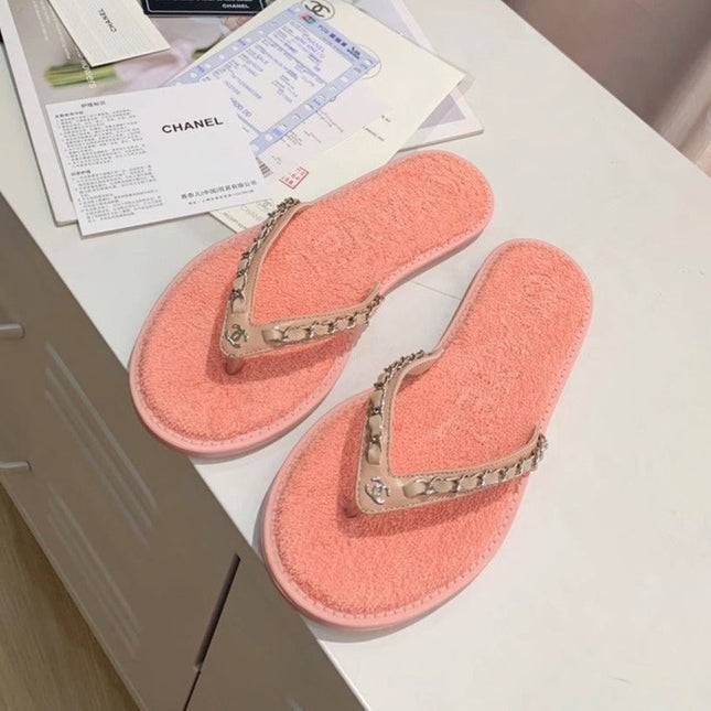 THONG SLIPPERS IN LIGHT PINK COWHIDE