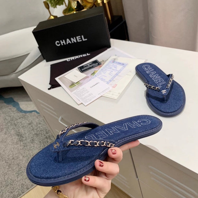 THONG SLIPPERS IN COBALT BLUE DENIM