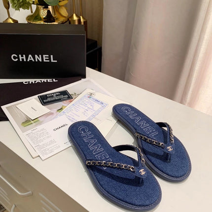 THONG SLIPPERS IN COBALT BLUE DENIM