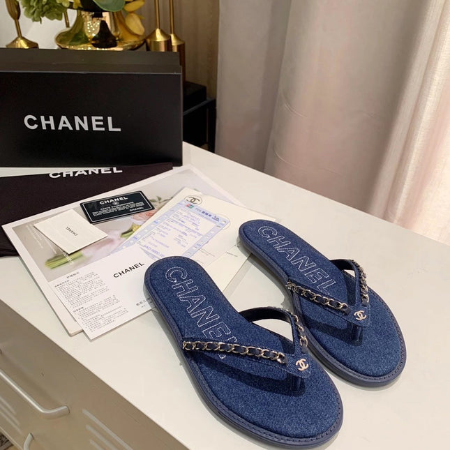 THONG SLIPPERS IN COBALT BLUE DENIM