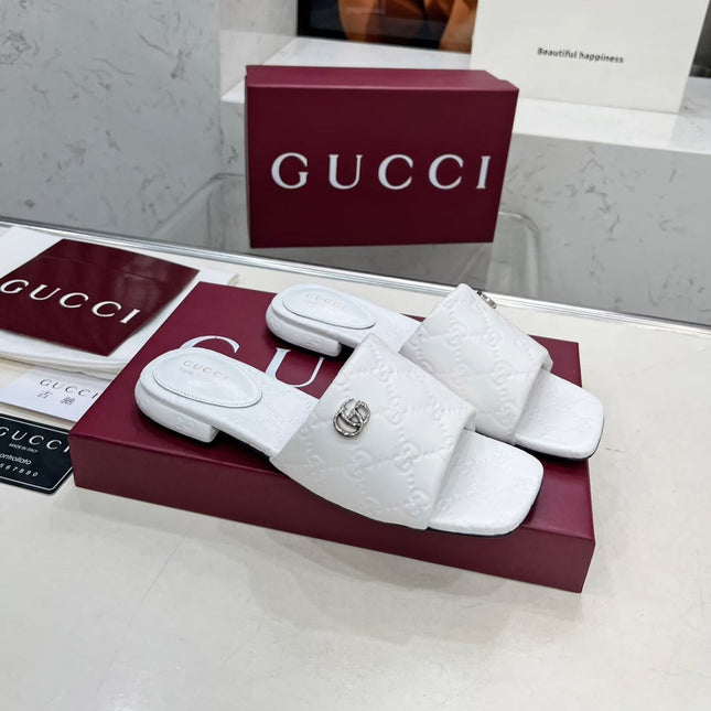 GG CASUAL SLIPPERS IN WHITE CALFSKIN LOGO EMBOSSING