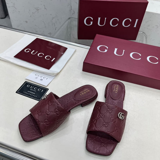 GG CASUAL SLIPPERS IN BURGUNDY RED CALFSKIN LOGO EMBOSSING