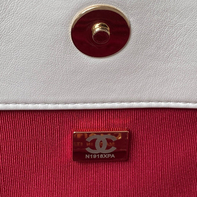 CC LARGE 33 HOBO SHOPPING BAG IN WHITE CALFSKIN