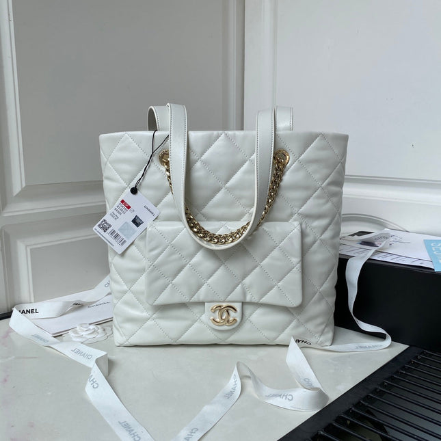 CC LARGE 33 HOBO SHOPPING BAG IN WHITE CALFSKIN