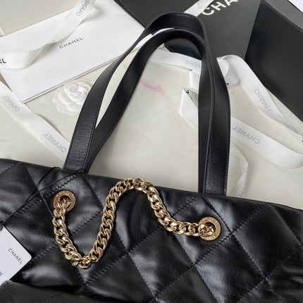 CC LARGE 33 HOBO SHOPPING BAG IN BLACK CALFSKIN