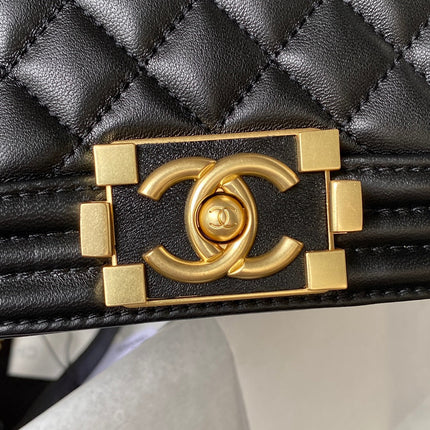 CHANEL 25S LEBOY 20 CM IN BLACK LAMBSKIN WITH GOLD HARDWARE