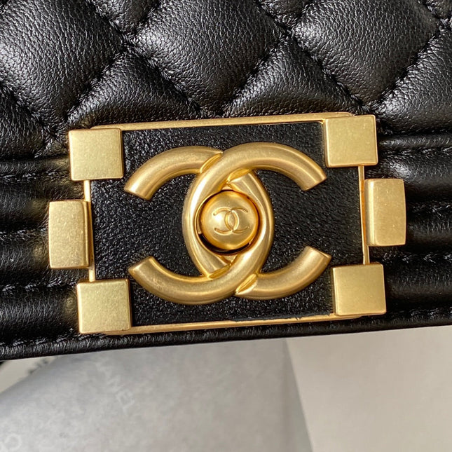 CHANEL 25S LEBOY 25 CM IN BLACK LAMBSKIN WITH GOLD HARDWARE