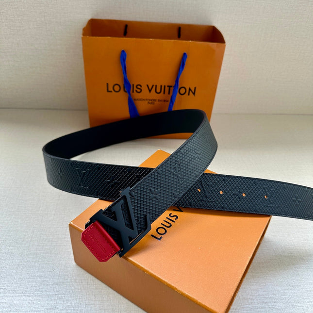 BELT 40MM REVERSIBLE IN BLACK RED MONOGRAM SHADOW CALFSKIN WITH BLACK LV BUCKLE