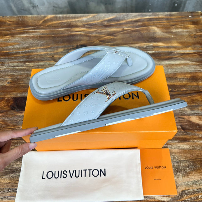 LV THONG SLIPPER IN GREY MONOGRAM CALFSKIN