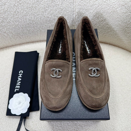 LOAFER IN CHOCOLATE BROWN SUEDE AND WOOL LINING