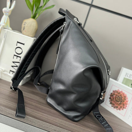 LOE 41 SMALL CONVERTIBLE BACKPACK IN BLACK CLASSIC CALFSKIN