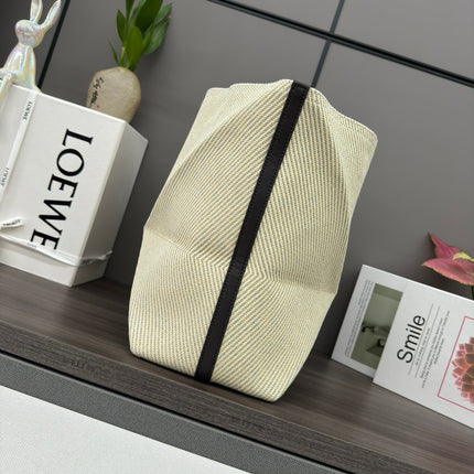 LOE 31 FUZZLE FOLD IN WHITE CANVAS
