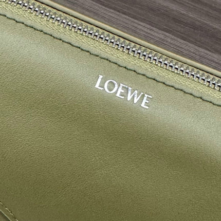 PUZZLE FOLD WASH 22 BAG IN ARMY GREEN SHINY CALFSKIN