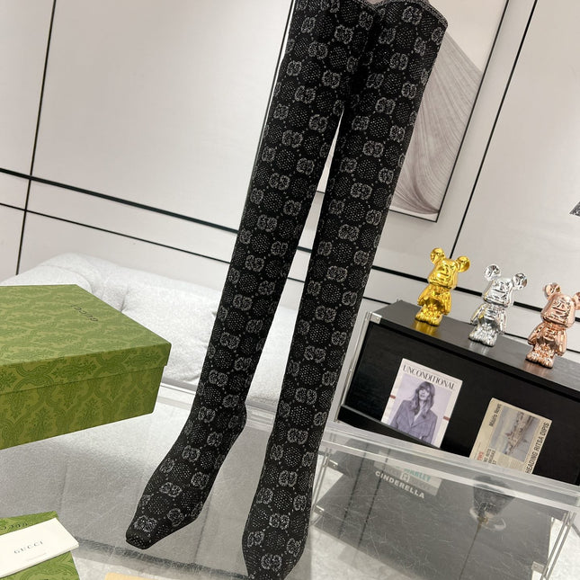 THIGH HIGH BOOTS IN BLACK KNITTED FABRIC