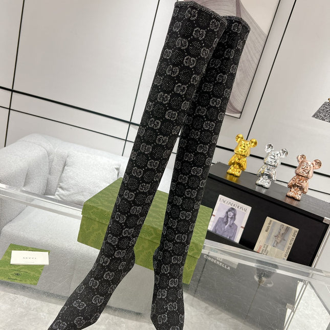 THIGH HIGH BOOTS IN BLACK KNITTED FABRIC