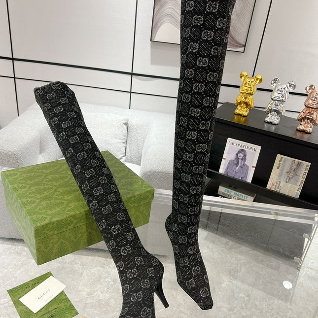 THIGH HIGH BOOTS IN BLACK KNITTED FABRIC