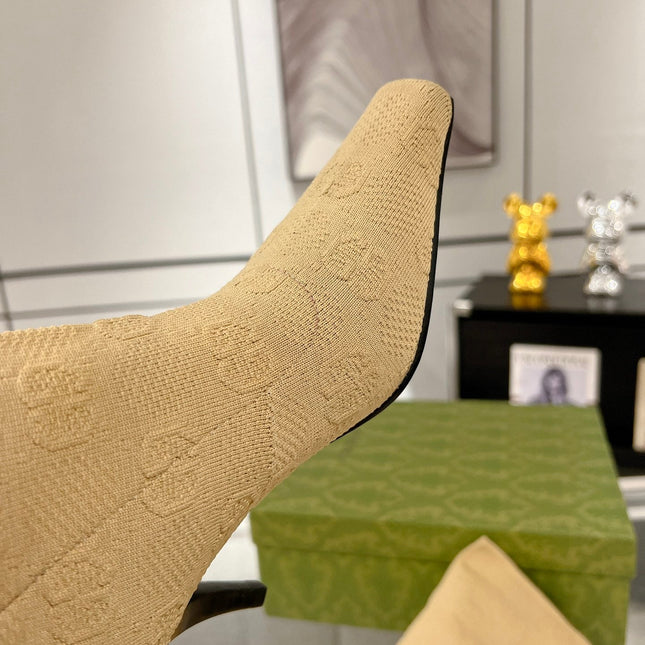 THIGH HIGH BOOTS IN BEIGE KNITTED FABRIC