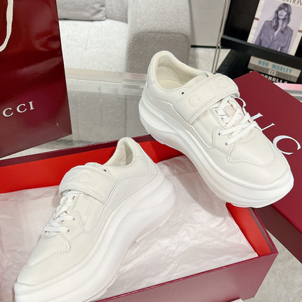 GG WAVE SNEAKER IN RICE WHITE CALFSKIN WITH HANDWRITTEN LOGO