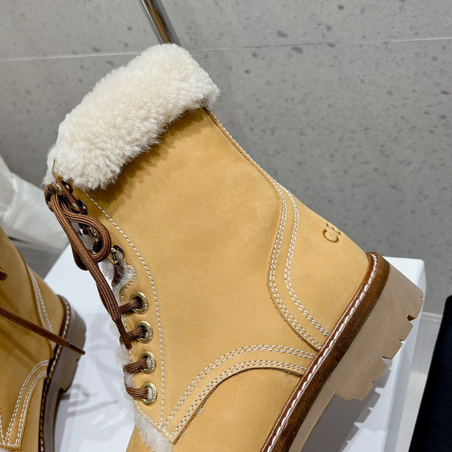 MARTIN BOOT IN PEANUT BROWN SUEDE AND WHITE FLEECE
