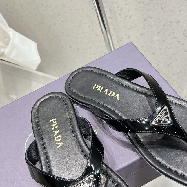 PRA PATENT LEATHER THONG SLIPPER BLACK