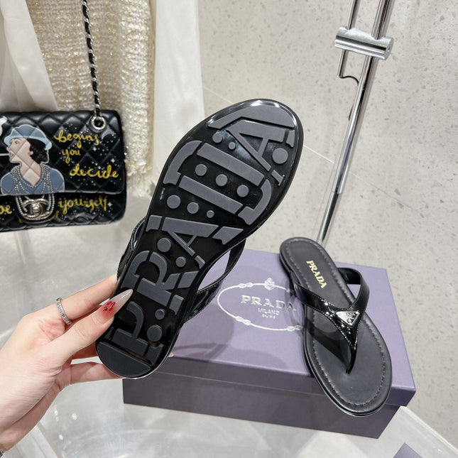 PRA PATENT LEATHER THONG SLIPPER BLACK