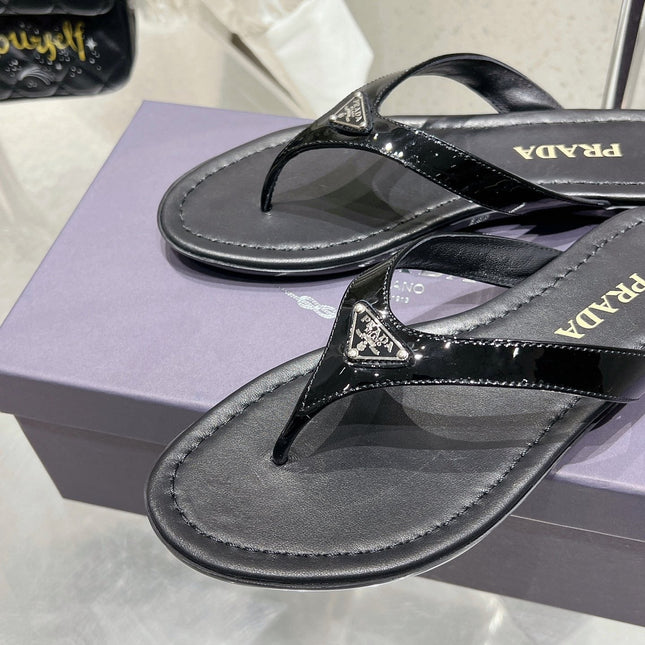 PRA PATENT LEATHER THONG SLIPPER BLACK