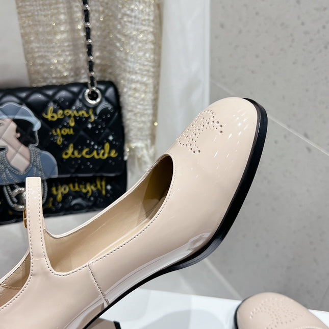 HIGH MARY JANE SHOES IN TAN BEIGE PATENT CALFSKIN